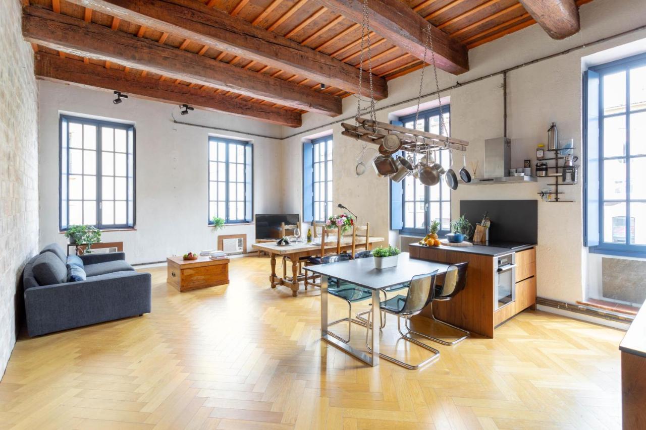 Sunny Stylish Spacious Loft In Old-port Apartment Marseille