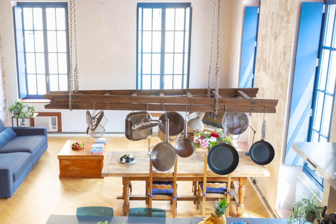 Sunny Stylish Spacious Loft In Old-port Apartment
