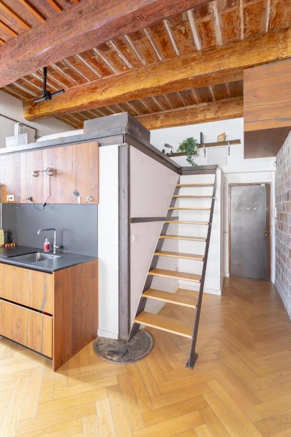 Sunny Stylish Spacious Loft In Old-port Apartment *